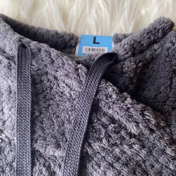 Pullover plush top - Picture 4 of 4